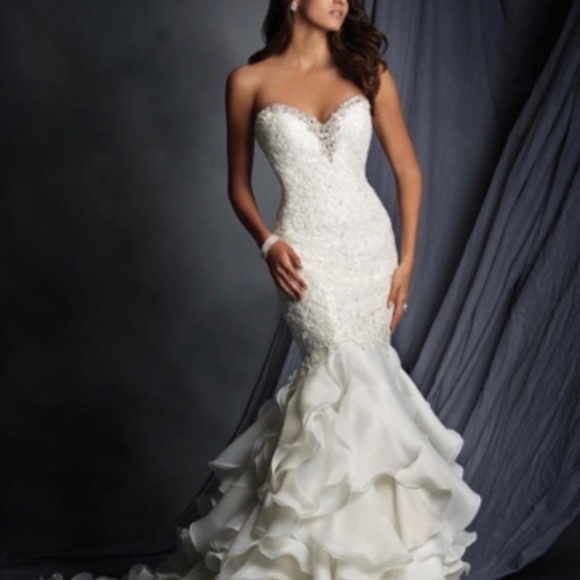 Alfred Angelo Wedding gown - Picture 1 of 3